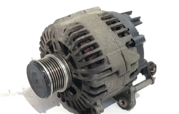 Volkswagen Touran I Generator/alternator 06F903023C