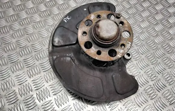 Mercedes-Benz E W212 Front wheel hub