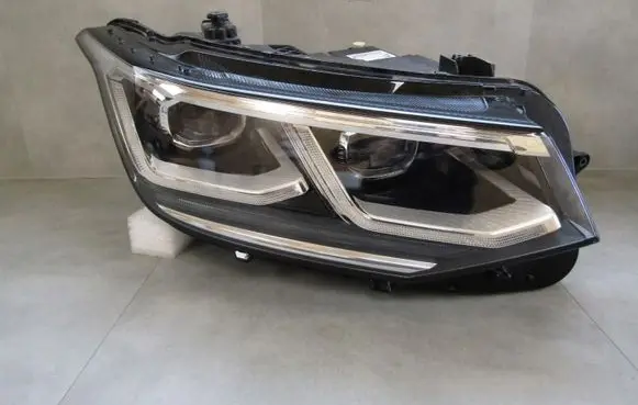 Volkswagen Tiguan Headlight/headlamp 5NB941082C