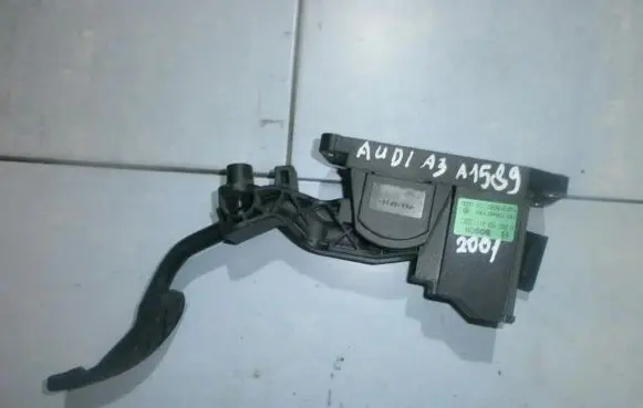 Audi A3 S3 8L Accelerator throttle pedal 1j2721503c 183104440yb3