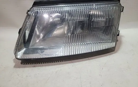 Volkswagen PASSAT B5 Headlight/headlamp