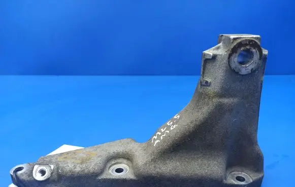 Mercedes-Benz ML W163 Engine mounting bracket A1132230104
