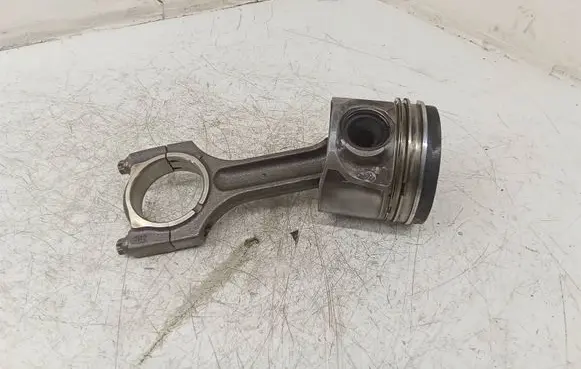 BMW 7 E65 E66 Piston with connecting rod