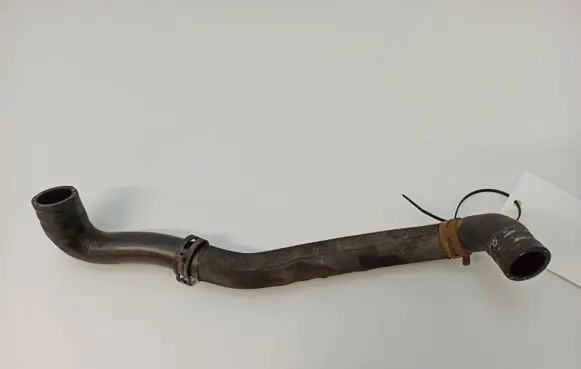 Mercedes-Benz C W203 Engine coolant pipe/hose 2035062735 A2035062735