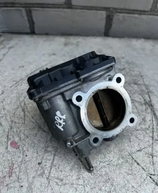 Toyota C-HR I Throttle valve 2203037060