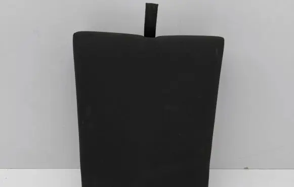 Volkswagen Tiguan Rear seat armrest 