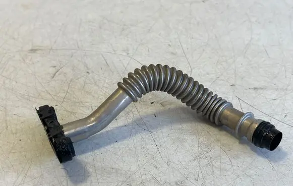 Opel Vivaro Turbo turbocharger oiling pipe/hose 9823885680