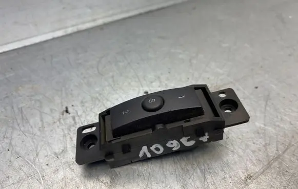 Chrysler 300 - 300C Seat memory switch 04602446AB 44007105 2A2606624