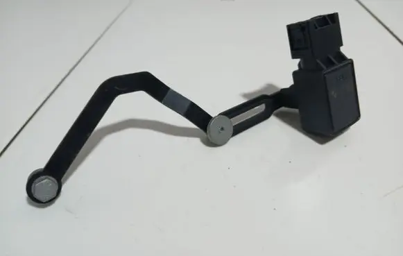 BMW 7 E65 E66 Tailgate sensor 8268997