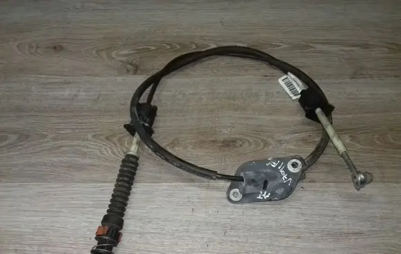 Volvo V70 Gear shift cable linkage 8675068