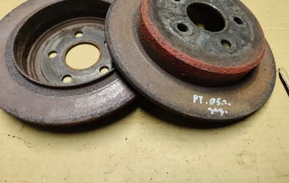 Chrysler PT Cruiser Rear brake disc 