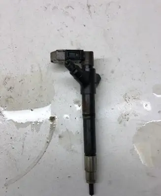 Toyota Avensis T270 Fuel injector 2367026060