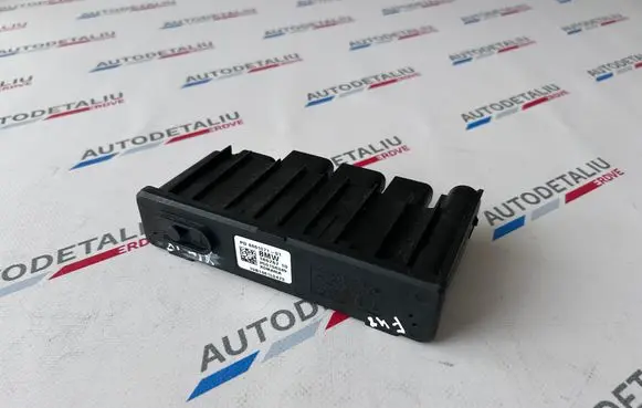 BMW X1 F48 F49 Power management control unit 8661071 12638661071