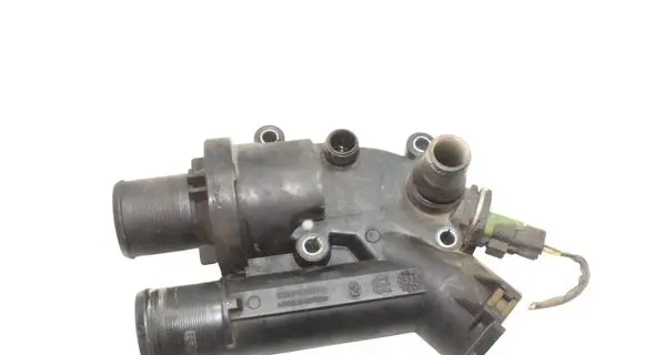 Land Rover Range Rover Evoque L538 Thermostat housing 9657182080