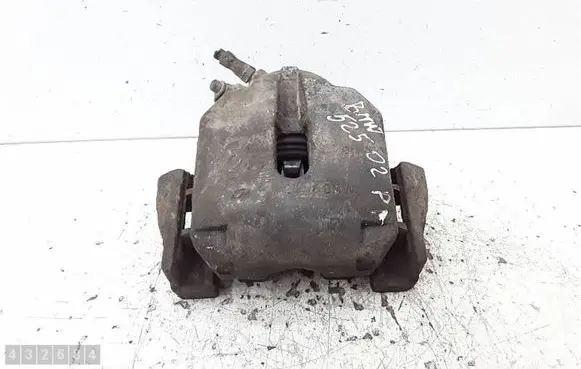 BMW 5 E39 Front brake caliper