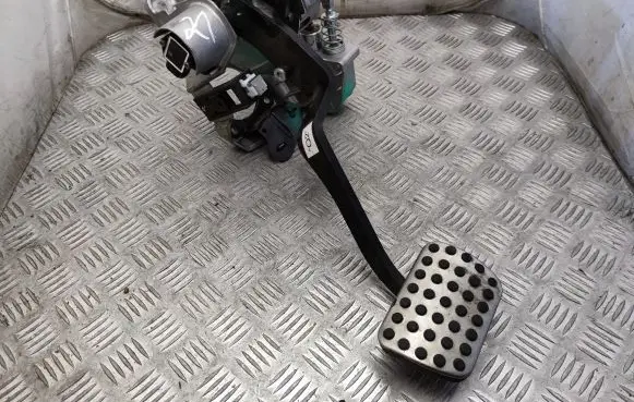 Mercedes-Benz GLE (W166 - C292) Brake pedal A1662901501 A1662901901 A2122940140