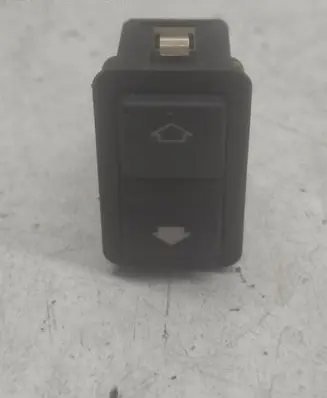 BMW 5 E39 Electric window control switch 8368974