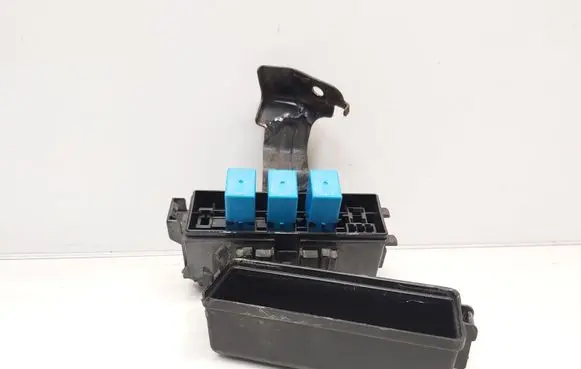 Suzuki Grand Vitara II Fuse box set 9021YA1