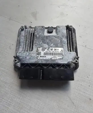 Volkswagen PASSAT B7 Engine control unit/module 03L907309N 0281016374
