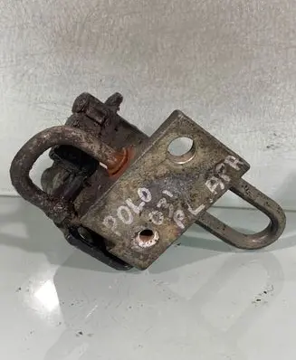 Volkswagen Polo Front door lower hinge 