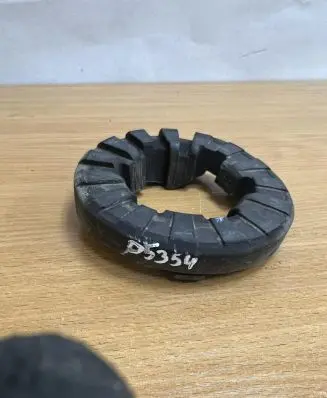 Land Rover Discovery Sport Front coil spring rubber mount FK725A327AA D5354