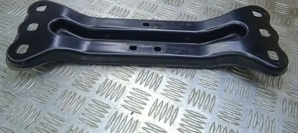 Mercedes-Benz C AMG W204 Gearbox mounting bracket A2042420501