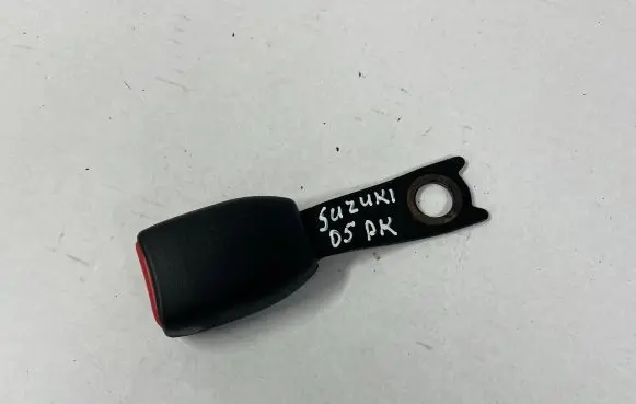 Suzuki Grand Vitara I Front seatbelt buckle