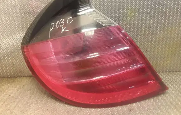Mercedes-Benz C W203 Rear/tail lights 2038200564
