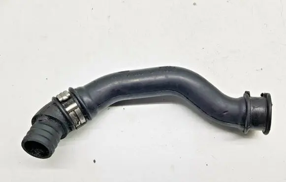 Ford Focus Breather hose/pipe 98FF6A886AD
