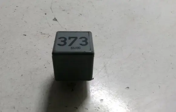 Audi A6 S6 C5 4B Other relay 8D0951253A