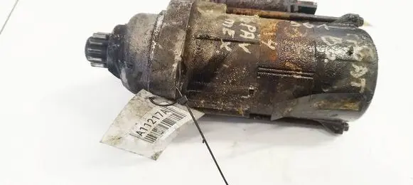 Volkswagen PASSAT B6 Starter motor 02M911023N