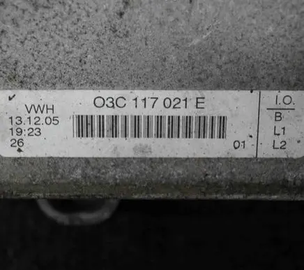 Skoda Octavia Mk2 (1Z) Engine oil radiator 03C117021E