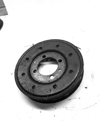 Opel Astra H Crankshaft pulley