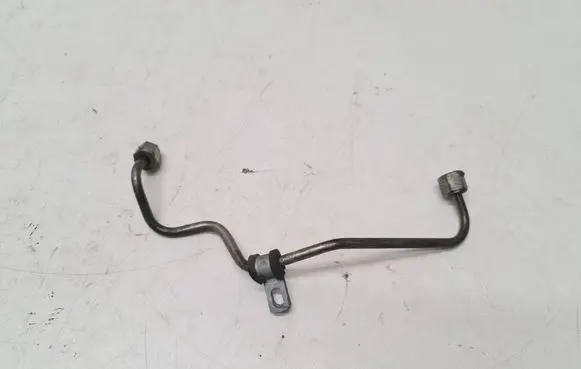 Volvo XC70 Fuel line pipe
