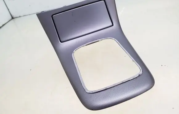 Toyota Avensis T250 Ashtray (front) 