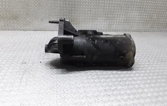Renault Laguna II Starter motor D7R49 8200331251