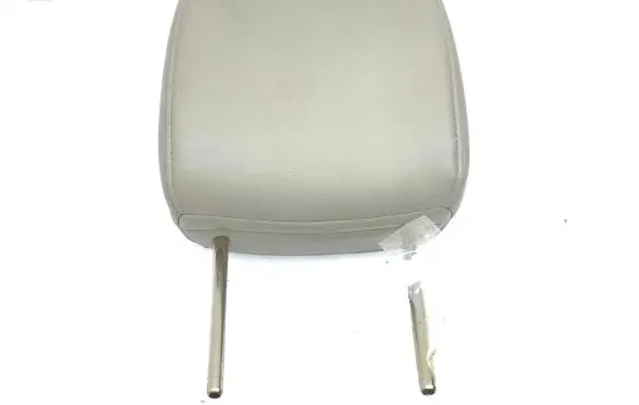 Mazda CX-7 Front seat headrest 