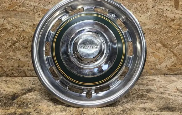 Bentley T2 R15 wheel hub/cap/trim 