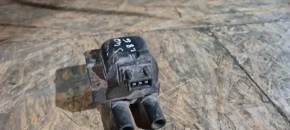 Volvo S40, V40 High voltage ignition coil 27604B01088