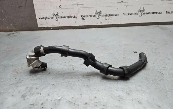 Engine coolant pipe/hose