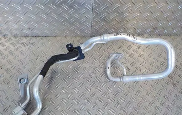 Jeep Grand Cherokee Air conditioning (A/C) pipe/hose