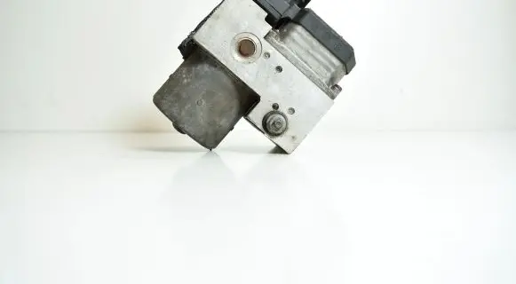 Audi A6 S6 C5 4B ABS Pump 8E0614111AH