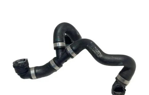 Mercedes-Benz C W205 Engine coolant pipe/hose A0009972359 33496 A2055013984