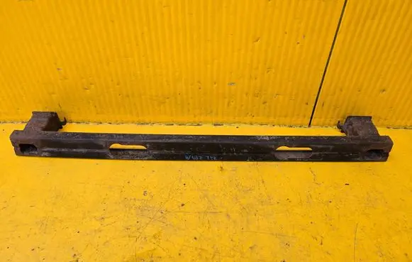 Mercedes-Benz Vito Viano W447 Rear bumper cross member A4476110010