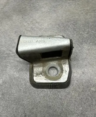 Audi A4 S4 B5 8D Front door lock loop/hook striker 