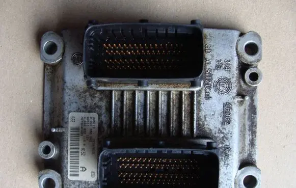 Fiat Grande Punto Engine control unit/module 00468221160 26SA7615 0261206982