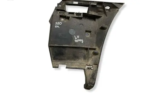 Volvo S80 Front bumper mounting bracket 08693042