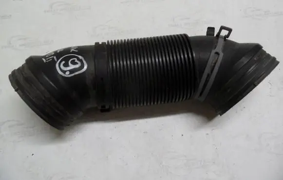 Skoda Superb B6 (3T) Air intake hose/pipe 1K019684L