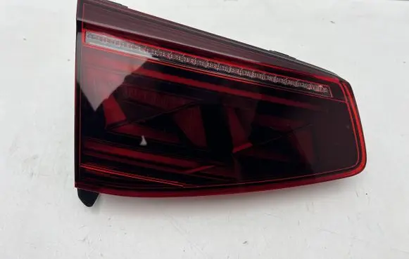 Volkswagen PASSAT B8 Rear/tail lights 3G9945307N