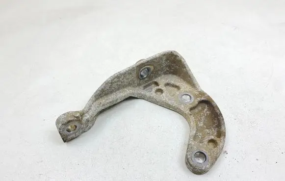 Dacia Duster Engine mounting bracket 82009910C7